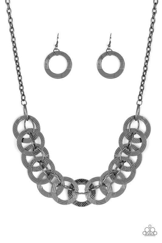 The Main Contender Necklace - Paparazzi Black