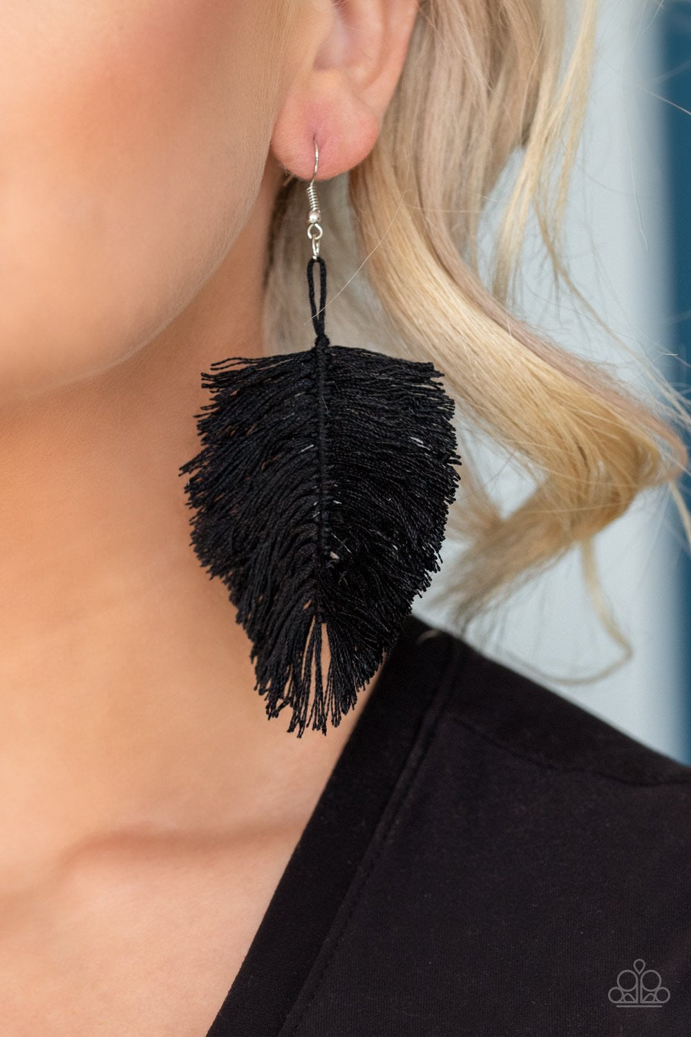 Hanging by a Thread Earrings - Paparazzi Black